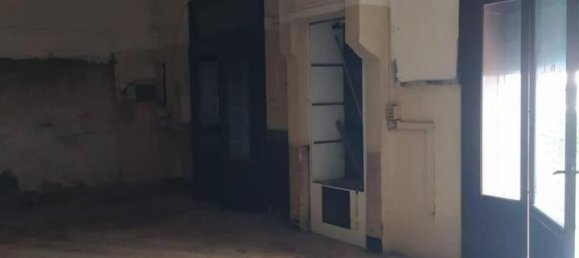 13-salle Bâtiment à Sava, Italy No. 25746 3