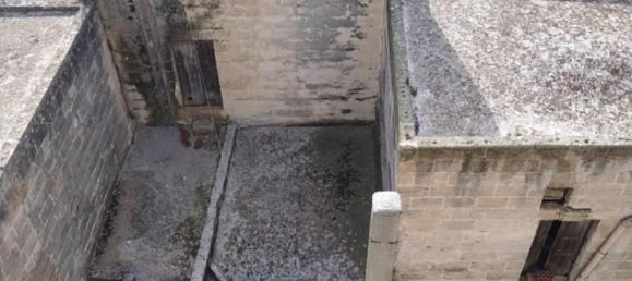 13-salle Bâtiment à Sava, Italy No. 25746 21