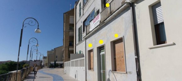 4 Schlafzimmer Wohnung in Ortona, Italy, Nr. 108786 6