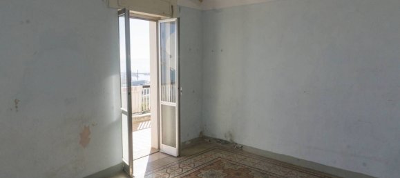 4 Schlafzimmer Wohnung in Ortona, Italy, Nr. 108786 36