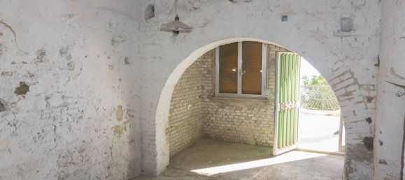 4 Schlafzimmer Wohnung in Ortona, Italy, Nr. 108786 16