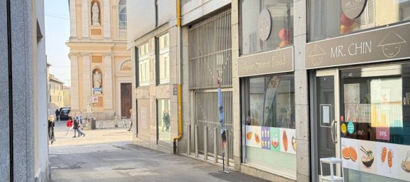 3غرفة عقار تجاري في Monza, Italy رقم 122200 21