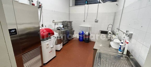 3-Zimmer Gewerbliche Immobilie in Monza, Italy, Nr. 122200 8