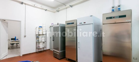 3-Zimmer Gewerbliche Immobilie in Monza, Italy, Nr. 122200 9