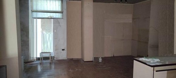 1 room Commercial property in Bari, Italy No. 302896 4