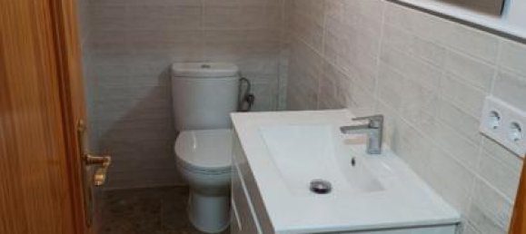 Casa de 3 dormitorios en Córdoba, Spain No. 137826 4