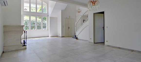 5 bedrooms House in Verneuil-sur-Seine, France No. 181022 4