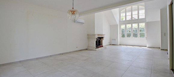 5 bedrooms House in Verneuil-sur-Seine, France No. 181022 5