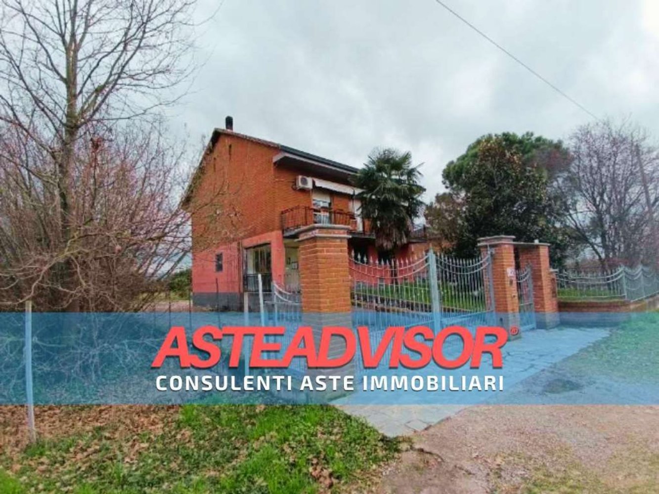 5 rooms Villa in Magliano Alfieri, Italy No. 257961