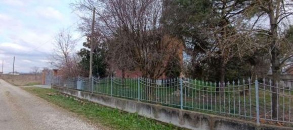 5 rooms Villa in Magliano Alfieri, Italy No. 257961 4
