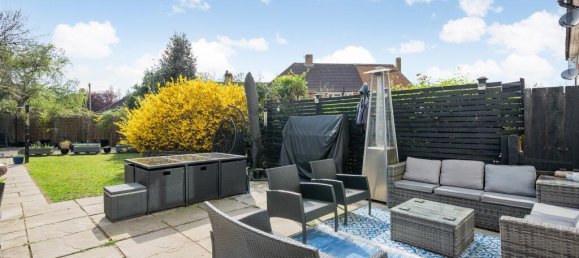 3 Schlafzimmer Haus in Feltham, United Kingdom, Nr. 9789 2