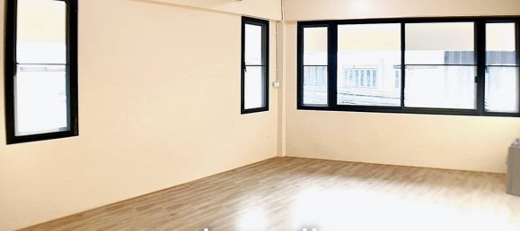 3 bedrooms Bungalow in Bangkok, Thailand No. 14294 8