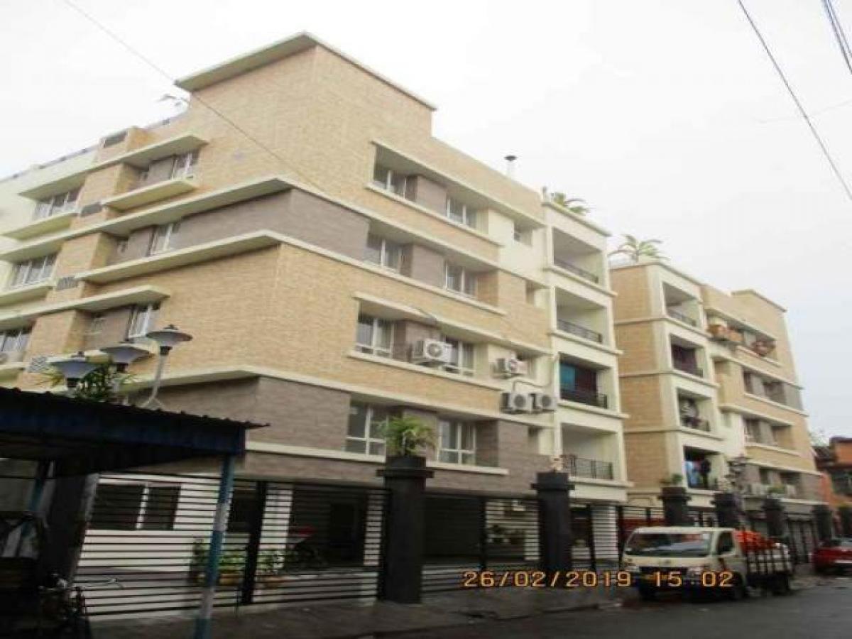 Casa de 3 dormitorios en Kolkata, India No. 9379