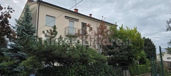 2 bedrooms Apartment in Como, Italy No. 2877 2