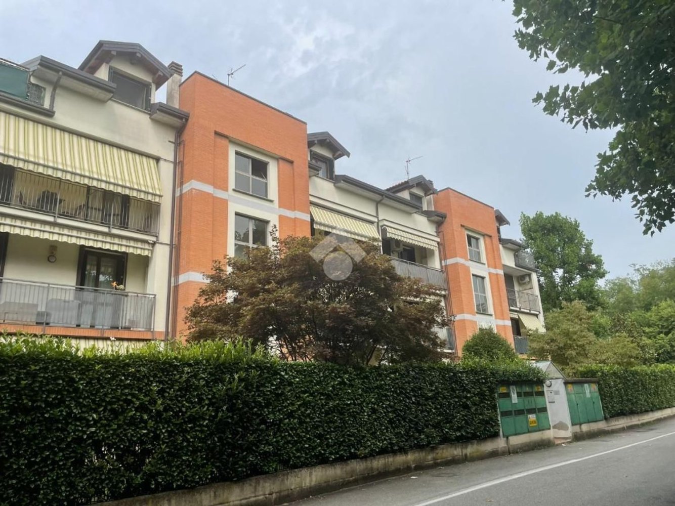 Apartamento de 3 habitaciónes en Cardano al Campo, Italy No. 302805