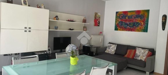 Apartamento de 3 habitaciónes en Cardano al Campo, Italy No. 302805 2