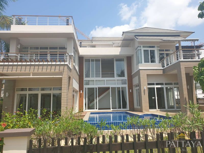 Кафе / ресторан с 5 спальнями в Паттайя, Таиланд № 4085