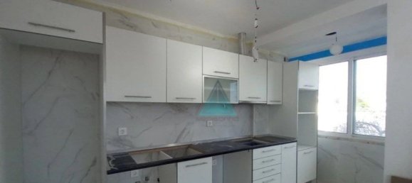 4 bedrooms Apartment in Almada, Portugal No. 84102 2