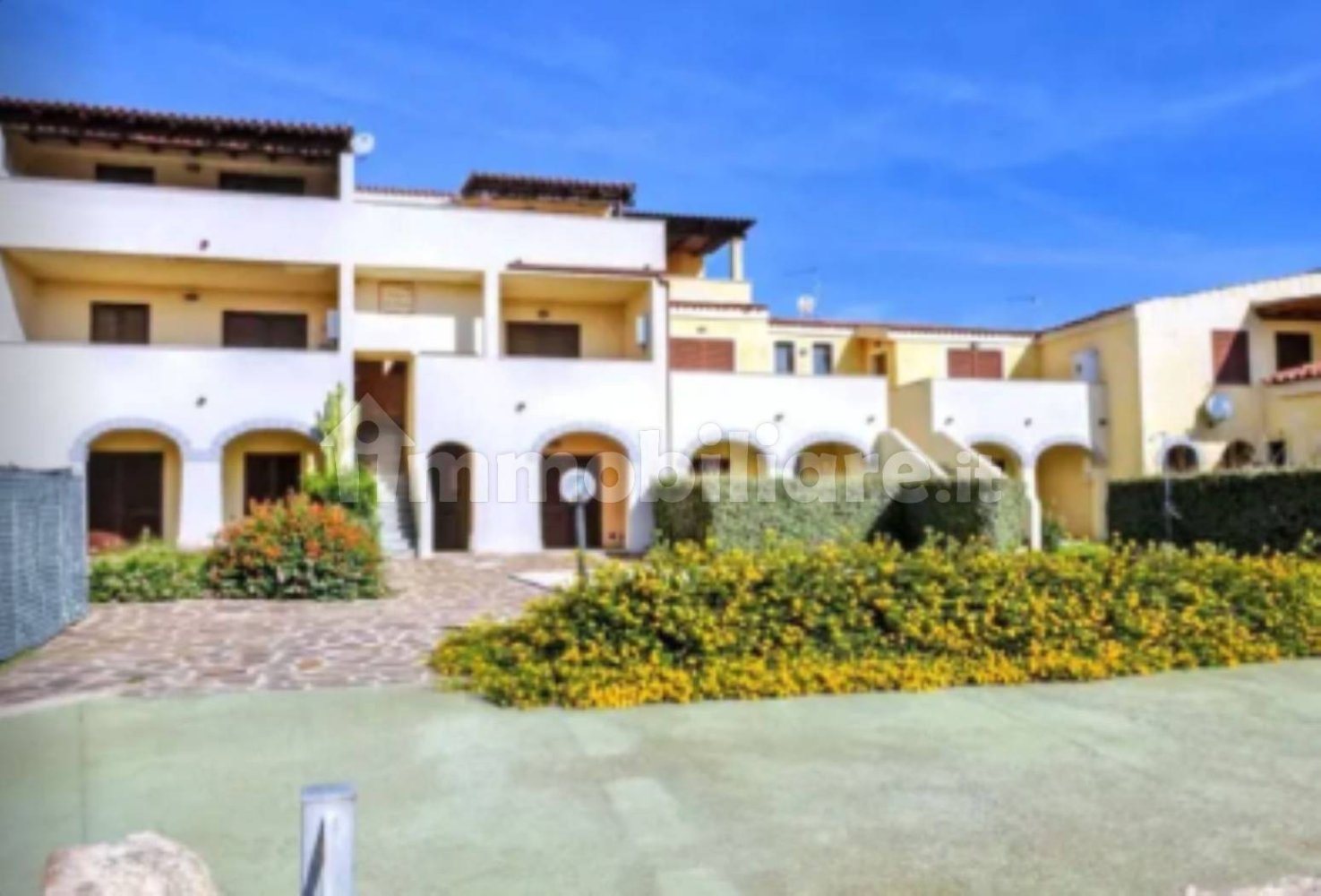 1 room Office in Loiri Porto San Paolo, Italy No. 258325