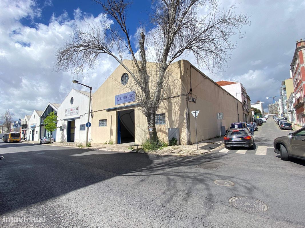 Entrepôt à Lisbon, Portugal 460m² No. 349945