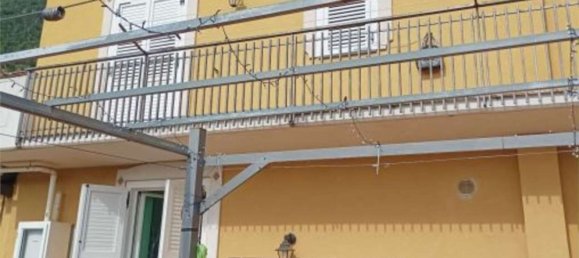 4 rooms Apartment in Serino, Italy No. 276058 6