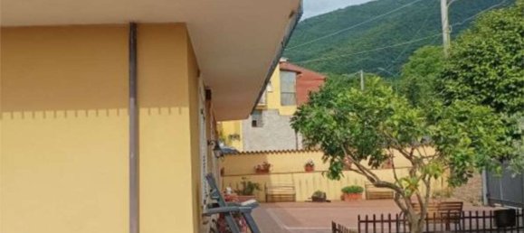 4 rooms Apartment in Serino, Italy No. 276058 8