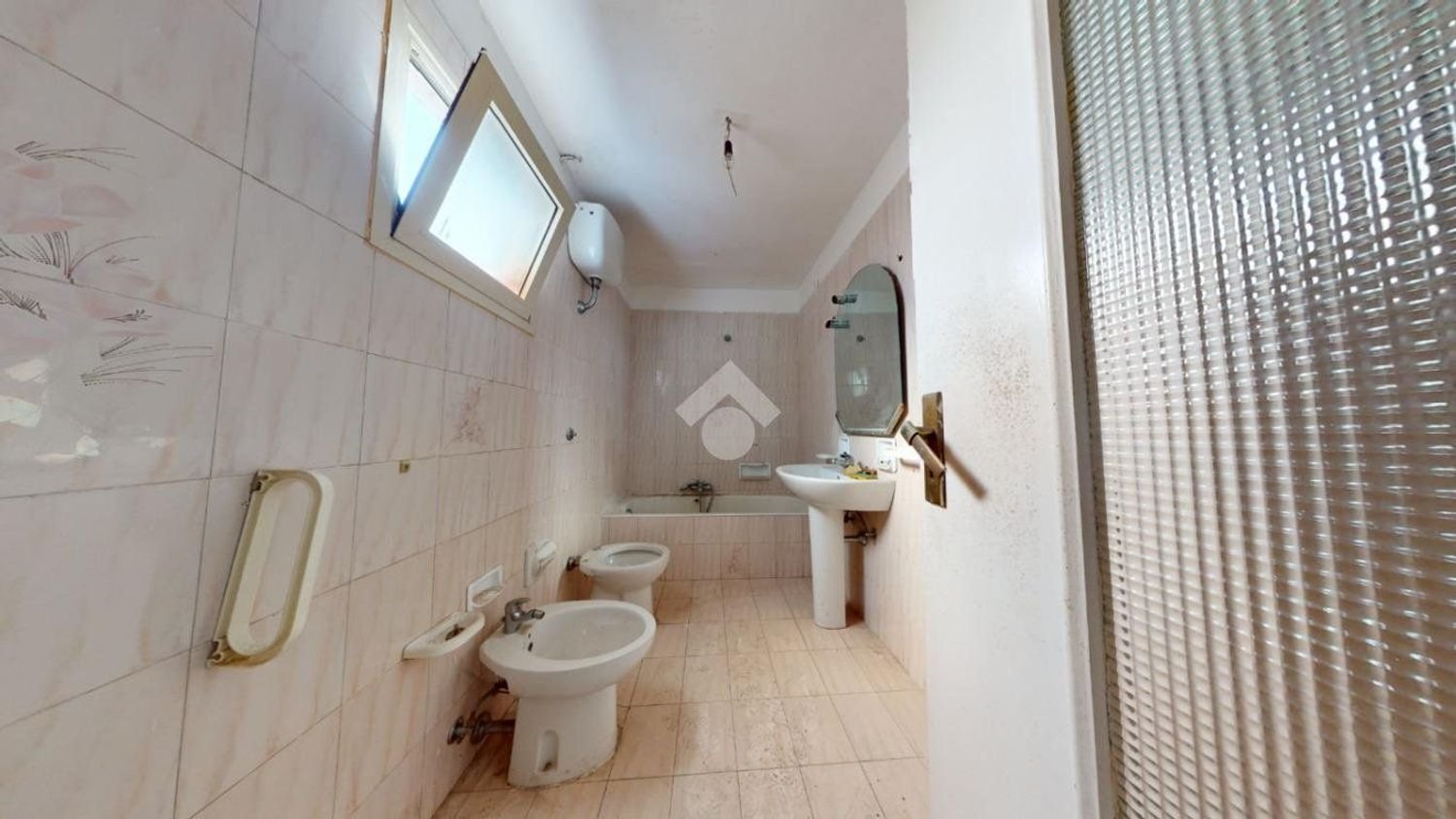 3-salle Maison à Francavilla Fontana, Italy No. 102127