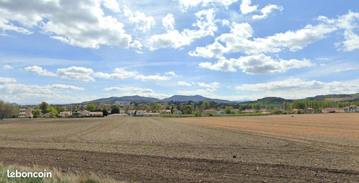 318m² Land in Le Cendre, France No. 288860