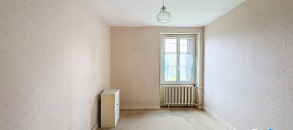 3 bedrooms House in Cravant, France No. 88419 7