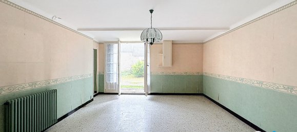 3 bedrooms House in Cravant, France No. 88419 6