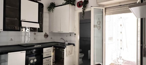 3 Schlafzimmer Wohnung in Palermo, Italy, Nr. 349361 6