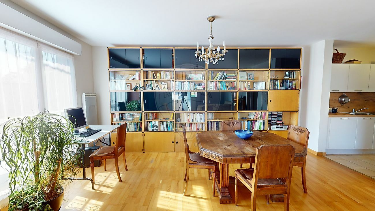 2 bedrooms Apartment in Orleans, France No. 260507