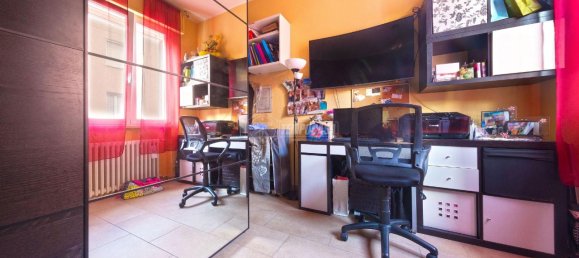 4 rooms Apartment in Parma, Italy No. 238982 16