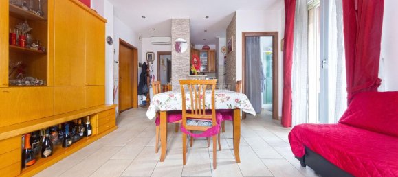 4 rooms Apartment in Parma, Italy No. 238982 7