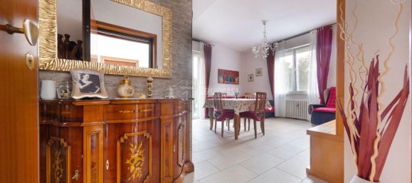 4 rooms Apartment in Parma, Italy No. 238982 8