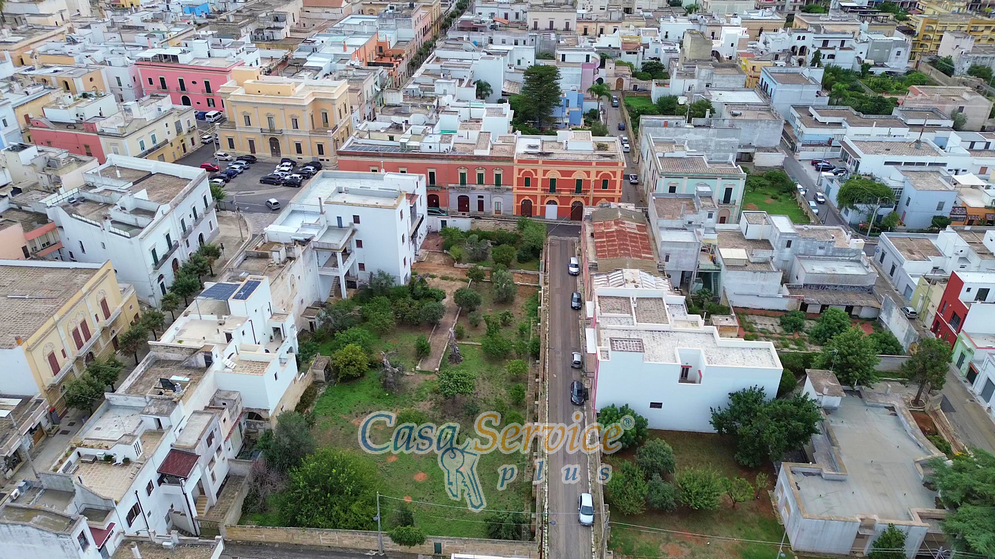 10 bedrooms Building in Parabita, Italy No. 60351