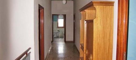 6 rooms House in Montepulciano, Italy No. 59274 9