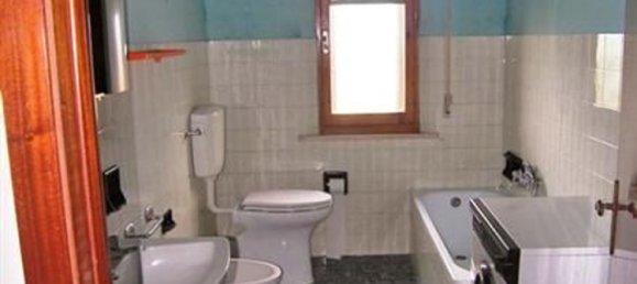 6 rooms House in Montepulciano, Italy No. 59274 2