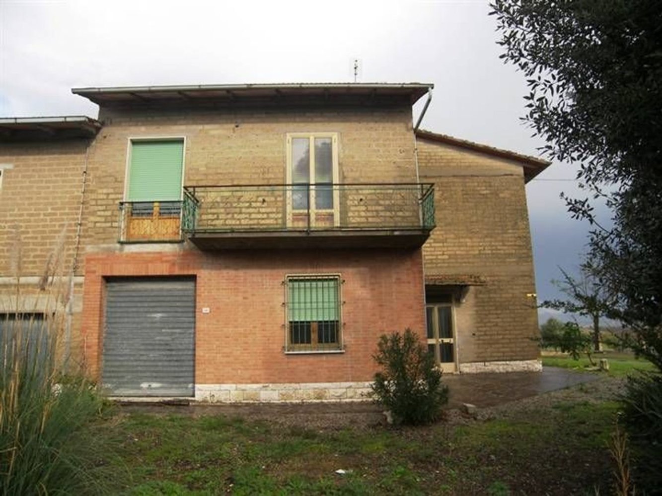 6 rooms House in Montepulciano, Italy No. 59274