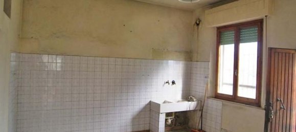 6 rooms House in Montepulciano, Italy No. 59274 7