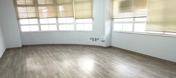 Büro in Leon, Spain 210m², Nr. 70902 16
