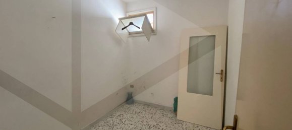 4 rooms Apartment in Modugno, Italy No. 18912 13