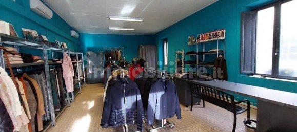 2-Zimmer Gewerbliche Immobilie in Arezzo, Italy, Nr. 213944 6