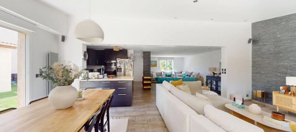 3 Schlafzimmer Haus in Pontault-Combault, France, Nr. 325324 2