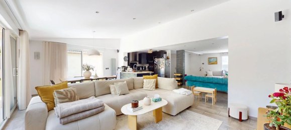 3 Schlafzimmer Haus in Pontault-Combault, France, Nr. 325324 3