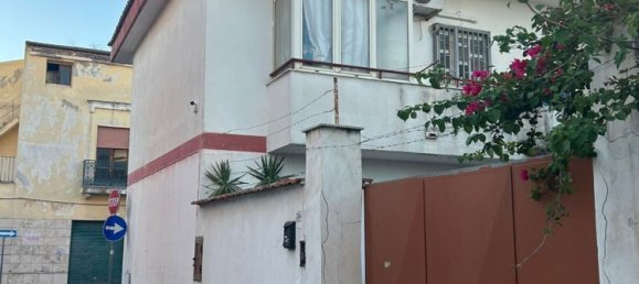 5 Schlafzimmer Haus in Mondragone, Italy, Nr. 312393 3