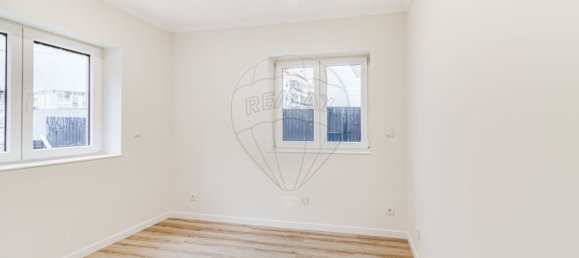 3 bedrooms House in Rio de Mouro, Portugal No. 163298 17