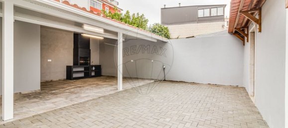 3 bedrooms House in Rio de Mouro, Portugal No. 163298 34