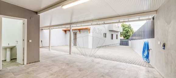 3 bedrooms House in Rio de Mouro, Portugal No. 163298 33