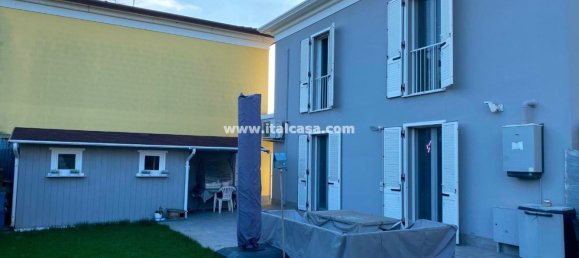 6 rooms House in Mantua, Italy No. 241028 4